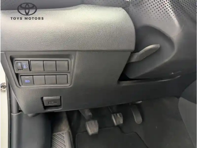 Toyota Yaris 120 vvt-i design — photo 12