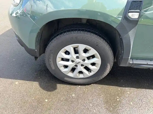 Dacia Duster eco-g 100 4x2 — photo 15
