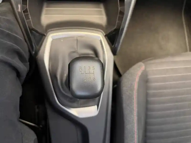 Peugeot 208 puretech 100 s&amp;s bvm6 — photo 30