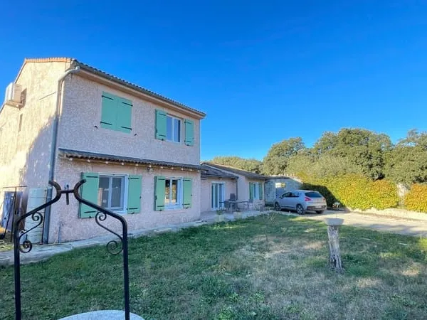 Villa de 170 m² avec piscine à Chamaret (Drôme provençale)