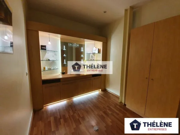 Local commercial 130 m²