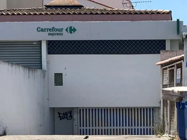 Garage fermé secteur du Palais de la Mer rive gauche