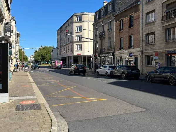 Local commercial 96 m²