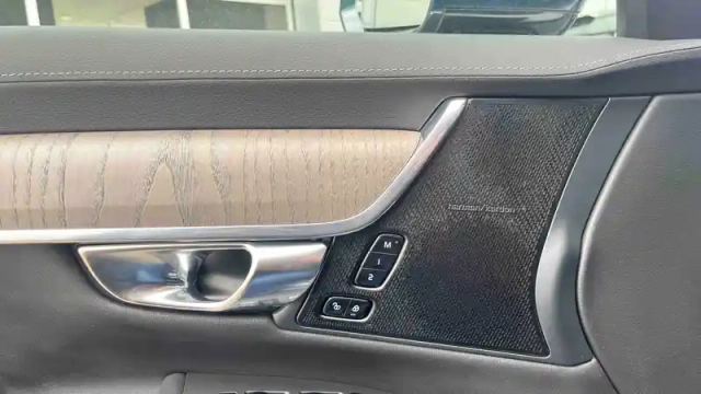 Volvo V90 t8 awd recharge 303 + 87 ch geartronic 8 — photo 23