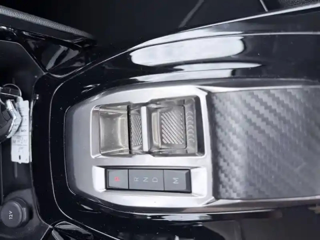 Peugeot 2008 puretech 130 s&amp;s eat8 — photo 29