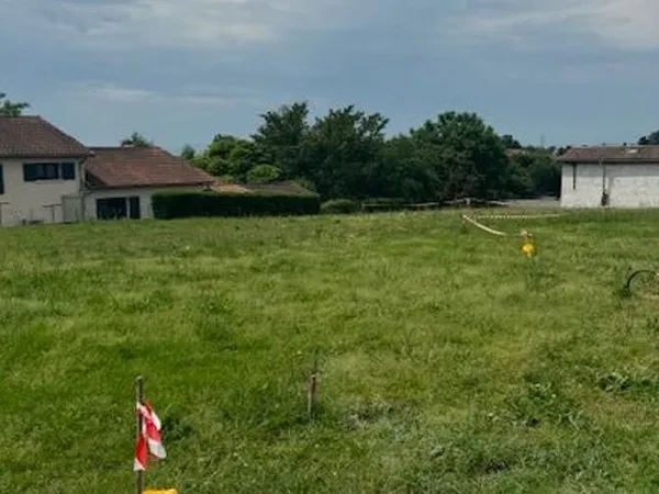 Terrain 712 m²