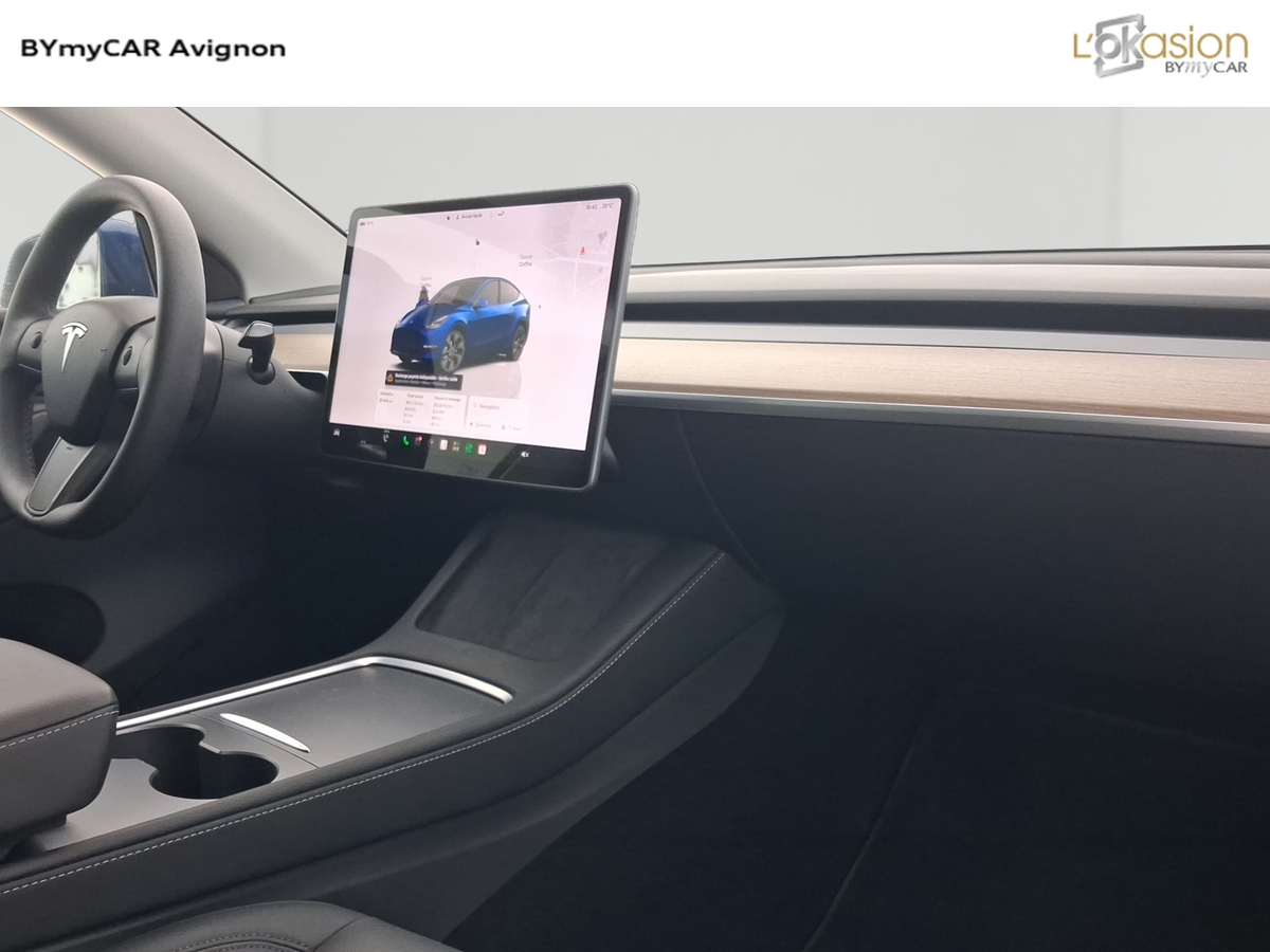 Tesla MODEL Y Standard RWD — photo 28