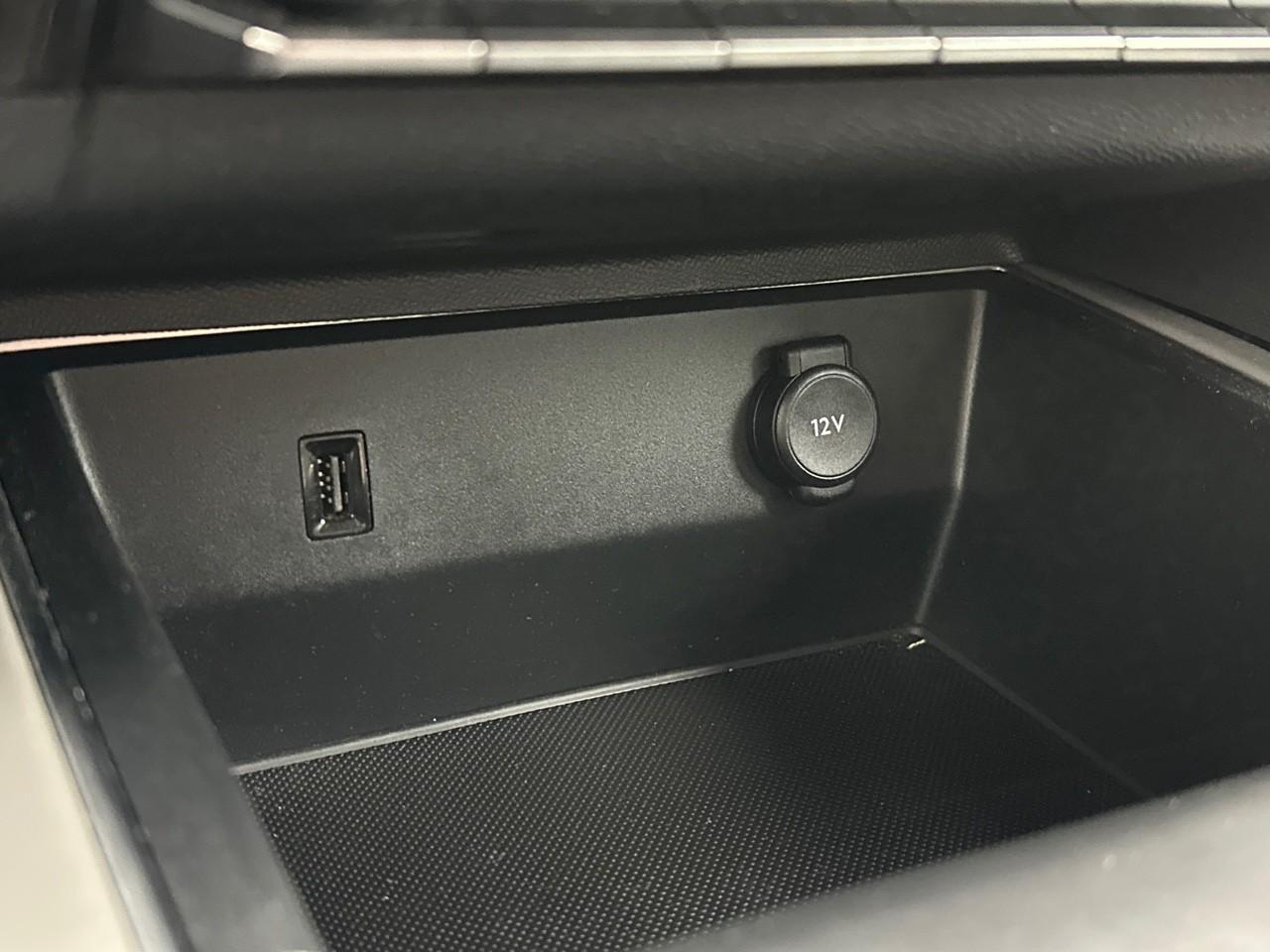 Citroën C5 Aircross hybride rechargeable 225 s&s e-eat8 c-series — photo 28