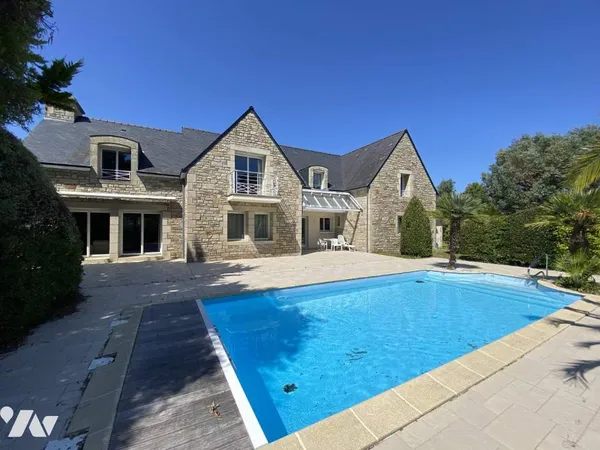 Maison 11 pièces 350 m²