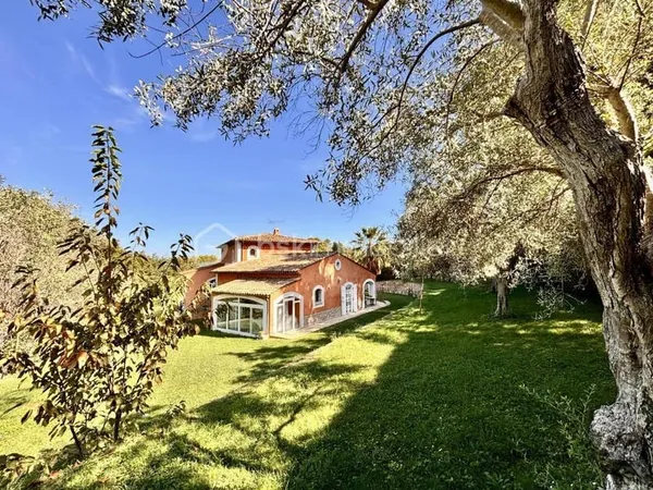 Maison 7 pièces 220 m²