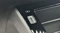 Peugeot 208 1.5 BlueHDi 100 Premium — photo 16