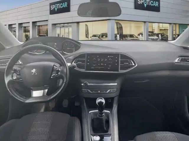 Peugeot 308 puretech 130ch s&amp;s bvm6 allure — photo 10