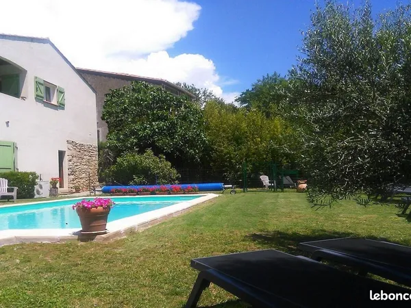 Villa 12 pièces 239 m²