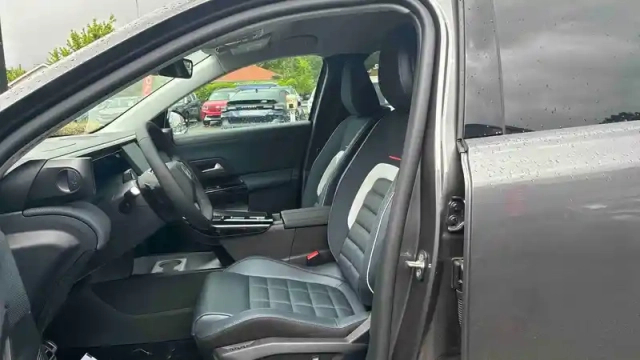 Citroën C5 Aircross e- 210 ch autonomie confort — photo 12