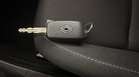 Renault Clio 1.5 dCi 100ch Evolution - 25 — photo 16