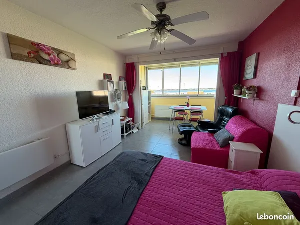 Appartement T1 35 m² vue étang avec parking et garage Etage 3/4 avec ascenseur