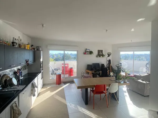 Appartement 5 pièces 11 m²