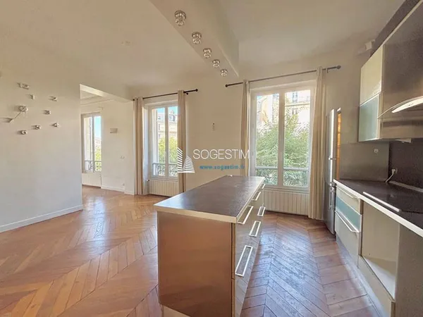 Appartement 4 pièces 96 m²