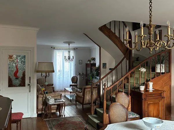 Maison de ville T4 132 m² - Saintes rive droite