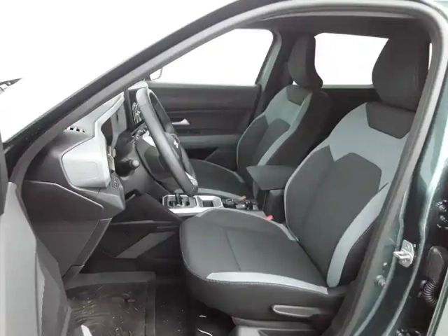 Dacia Duster hybrid 155 — photo 13