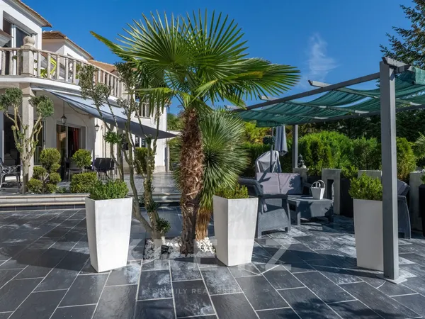 MORSANG-SUR-SEINE - PROPRIÉTÉ D'EXCEPTION DE 570 M²