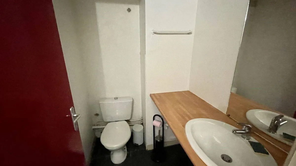 Photo 9