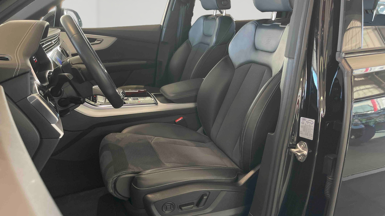 Audi Q7 60 TFSI e 462 Tiptronic 8 Quattro — photo 11