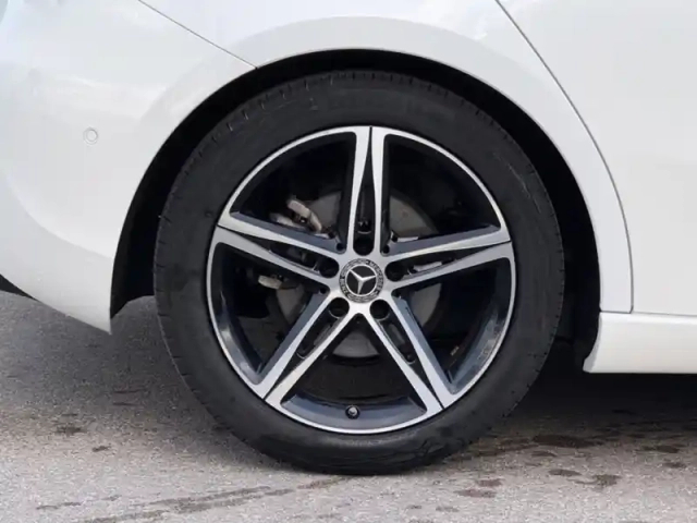 Mercedes Classe A 180 progressive line — photo 13