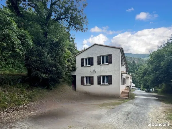 Proche Corte maison 150m2 avec terrain