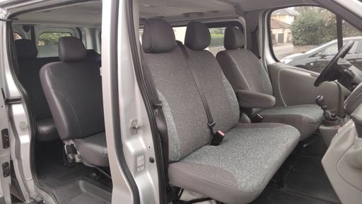 Renault Trafic Passenger L2 H1 2.0 dCI 115 - Expression – 2013 – 102821 km – Diesel – Boîte Manuelle — photo 15