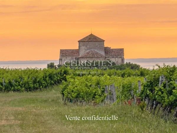 Propriété de prestige entre terre et mer