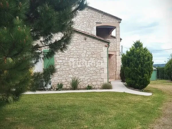 Maison 7 pièces 153 m²