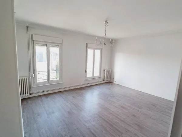 Magnifique appartement lumineux F3 de 83 m² à louer à Saint Quentin