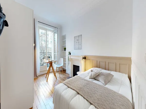 Chambre à Paris - Rue Des Cloys, Grandes Carrières