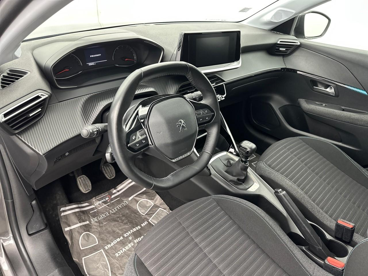 Peugeot 208 puretech 100 s&s bvm6 style — photo 8