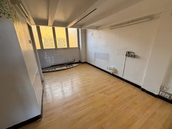 Local commercial 2 pièces 25 m²