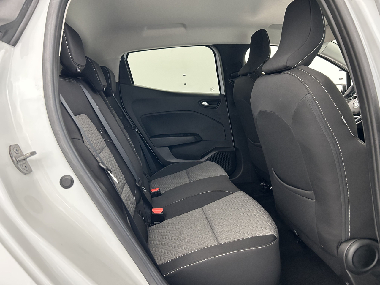 Renault Clio 5 — photo 16
