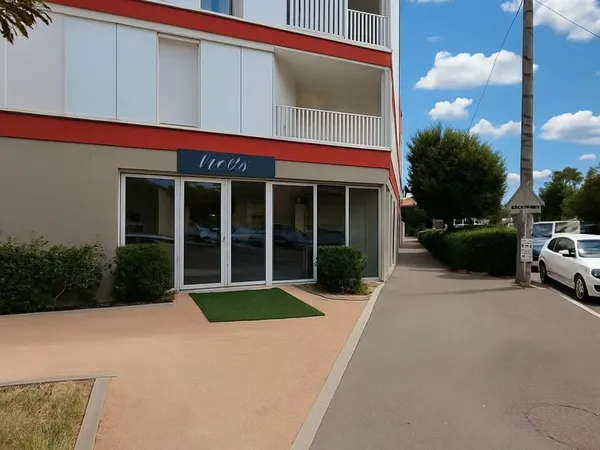 LOCAL COMMERCIAL à VENDRE