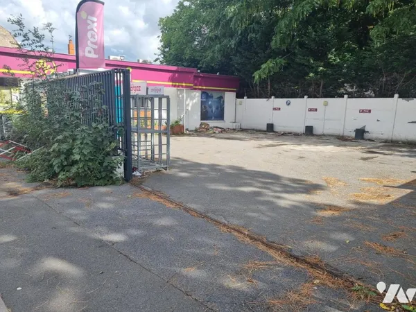 Local d'activités 343 m²