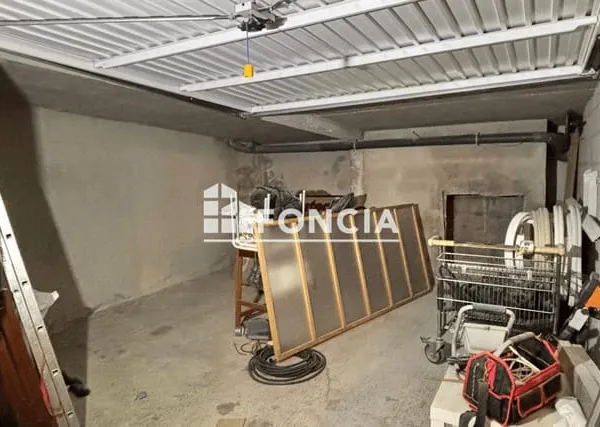 Local en sous sol pour stockage