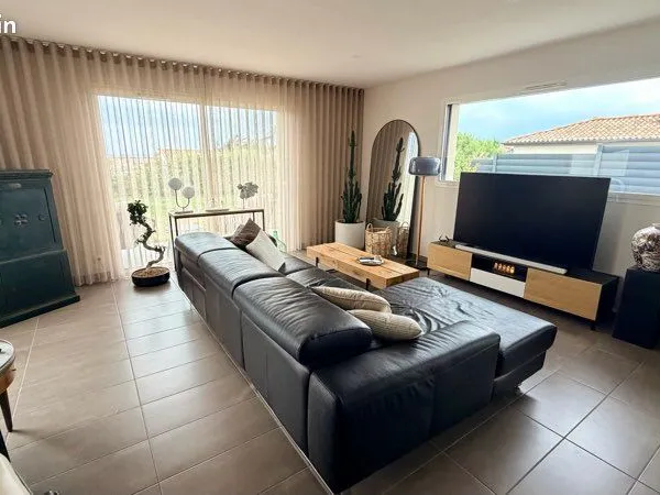 Maison contemporaine plain-pied 104 m²