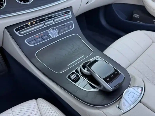 Mercedes Classe E cabrio 220 d sportline — photo 25