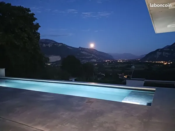 Villa toit plat de 188M2 avec sous sol complet + piscine