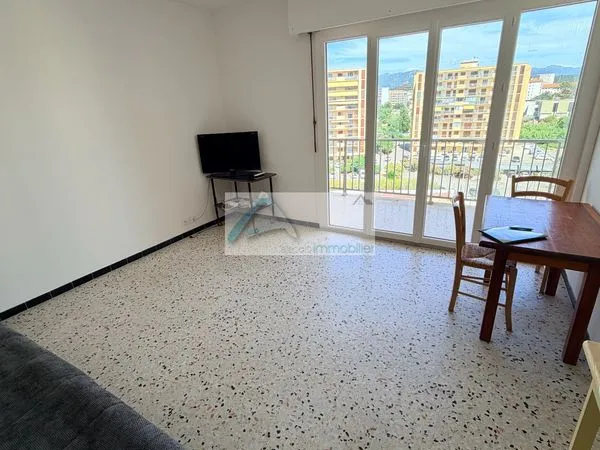 Studio 1 pièce 24 m²