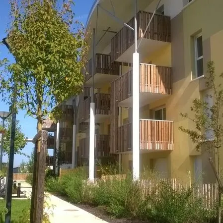 Lormont - Res Bbc 2014 - Beau T2 Tbe avec Balcon + Parking S/s
