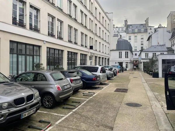 Bureaux 98 m²