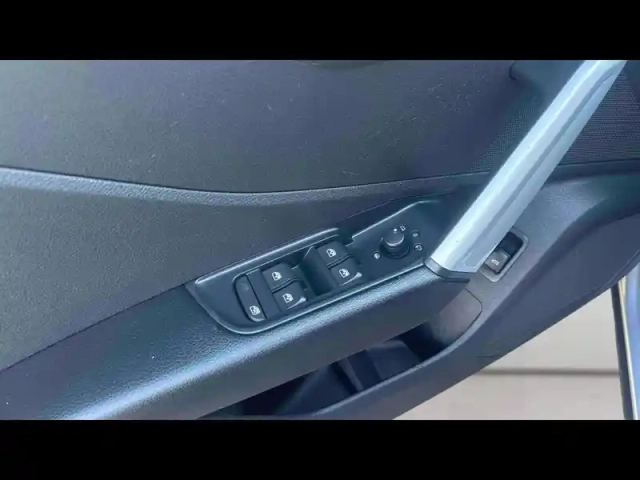 Audi Q2 35 tfsi 150ch advanced s tronic 7 — photo 14