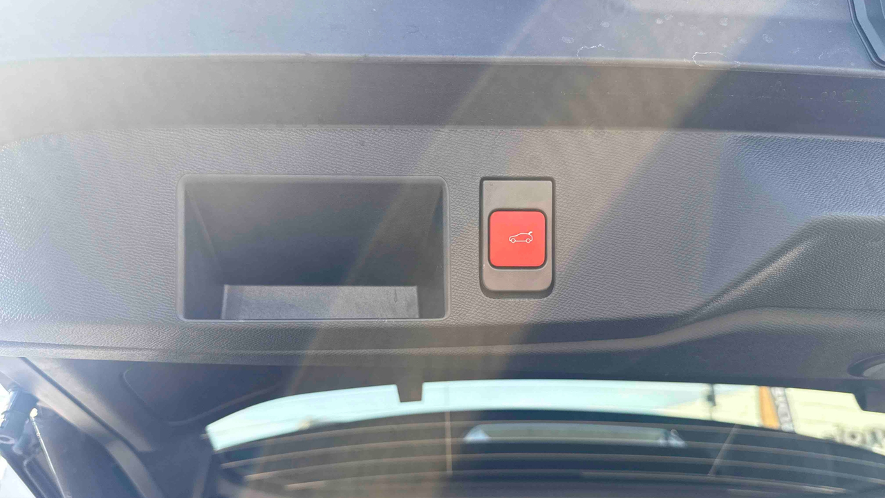 Citroen C5 Aircross Hybride 145 e-DCS6 — photo 15