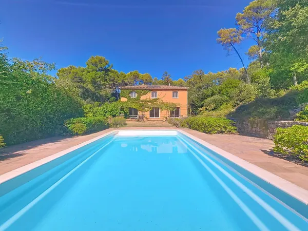 Vente de maison individuelle en campagne dans un état exceptio