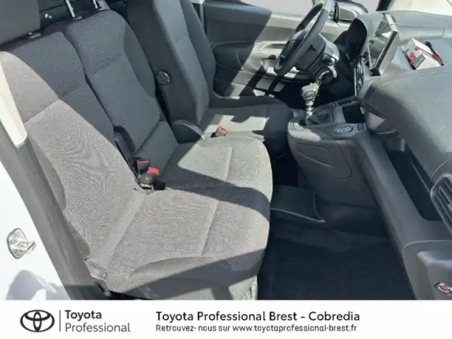 Toyota Proace city medium 100 d-4d start mc24 — photo 6